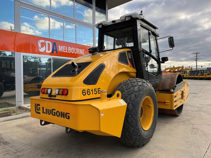 Liugong 6615E Smooth Drum Roller