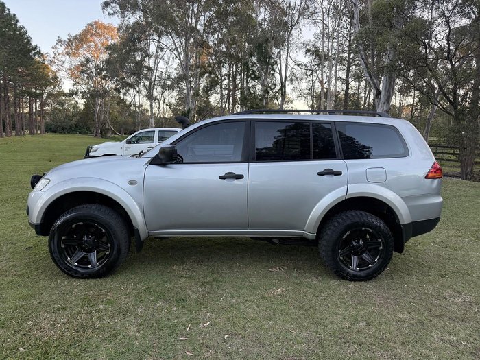 2013 Mitsubishi Challenger