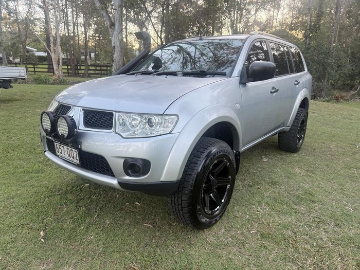 2013 Mitsubishi Challenger