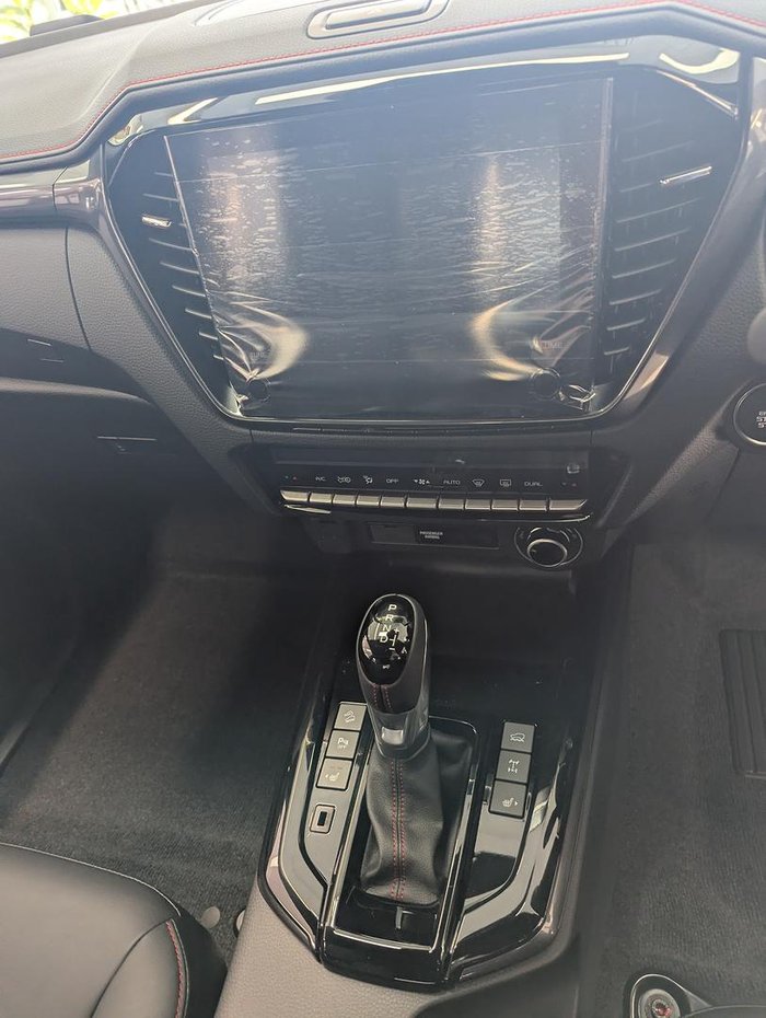 2026 Isuzu D-MAX X-TERRAIN MY25.5 4X4 Dual Range Mineral White
