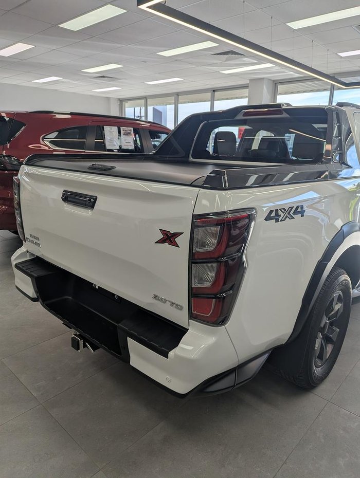 2026 Isuzu D-MAX X-TERRAIN MY25.5 4X4 Dual Range Mineral White