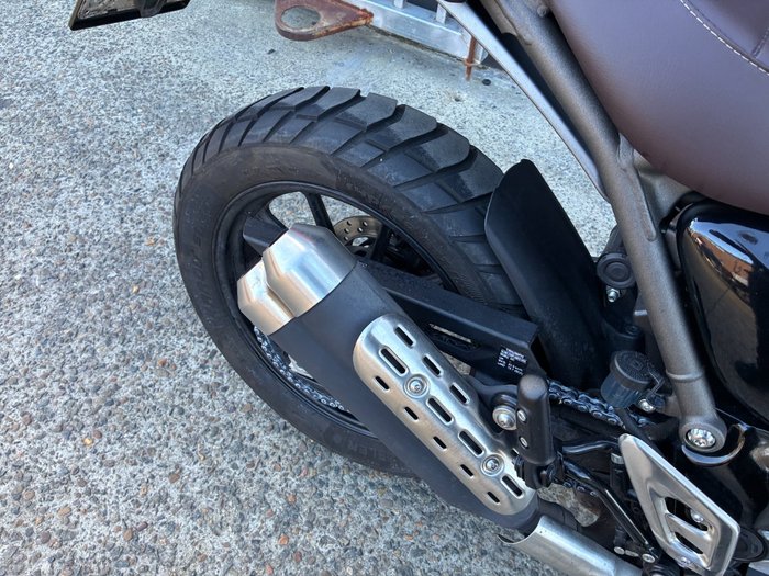 2024 Triumph SCRAMBLER 400 X PEARL SAND KHAKI
