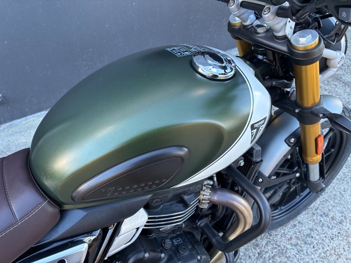 2024 Triumph SCRAMBLER 400 X PEARL SAND KHAKI