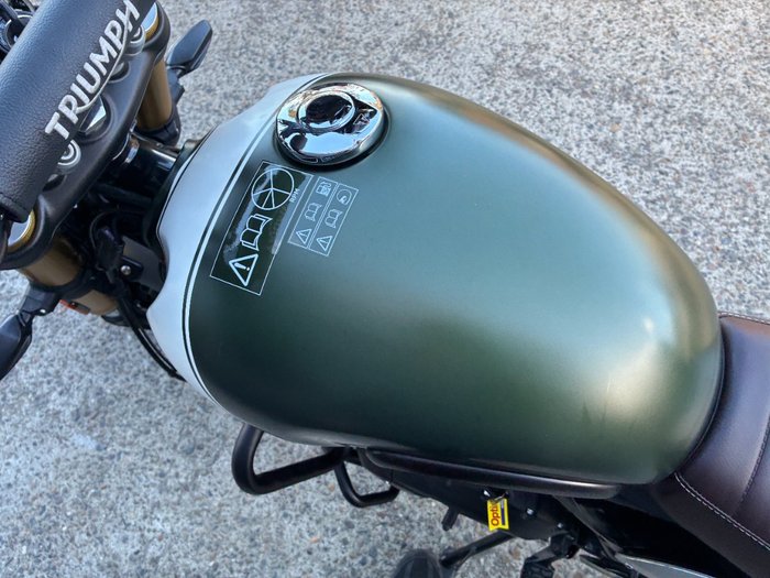 2024 Triumph SCRAMBLER 400 X PEARL SAND KHAKI