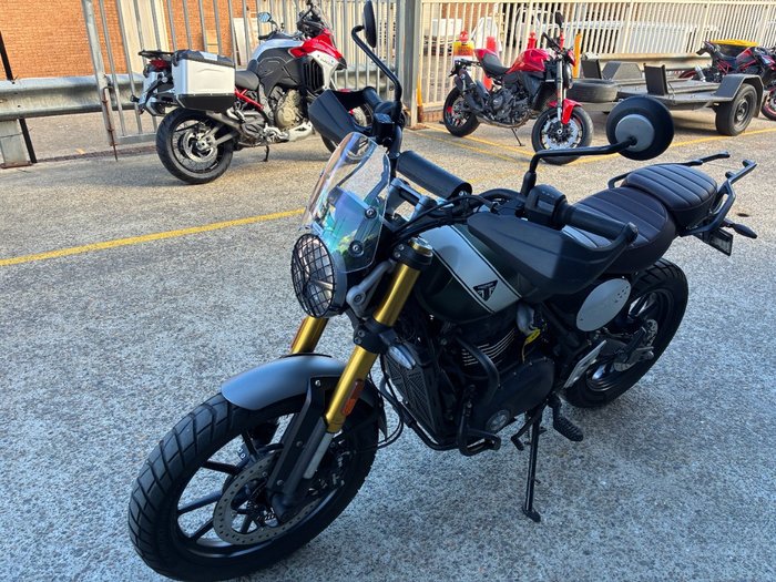 2024 Triumph SCRAMBLER 400 X PEARL SAND KHAKI