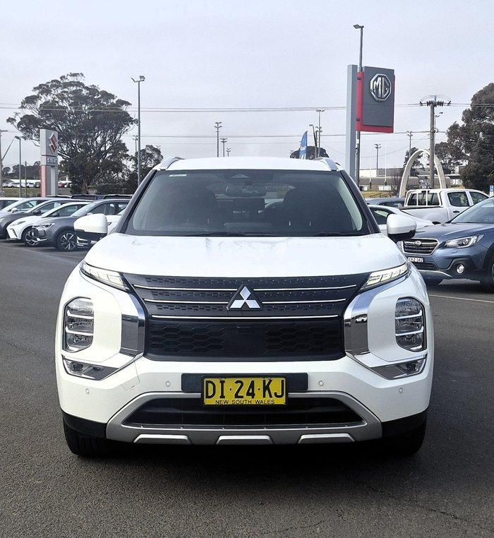 2022 Mitsubishi Outlander LS