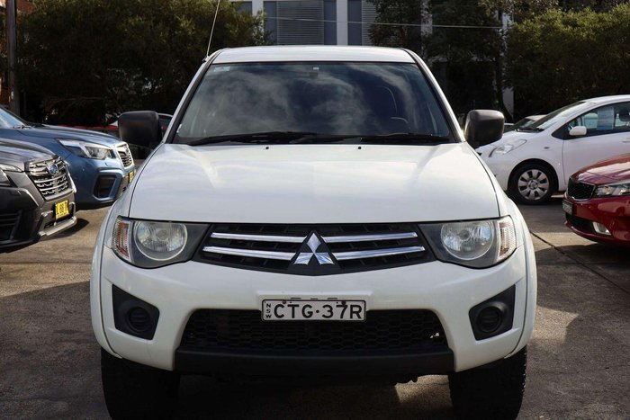 2014 Mitsubishi Triton GLX