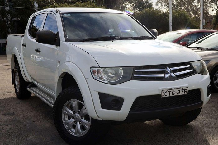 2014 Mitsubishi Triton