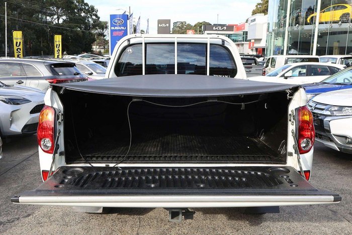 2014 Mitsubishi Triton GLX