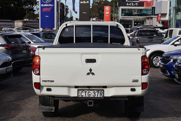 2014 Mitsubishi Triton GLX