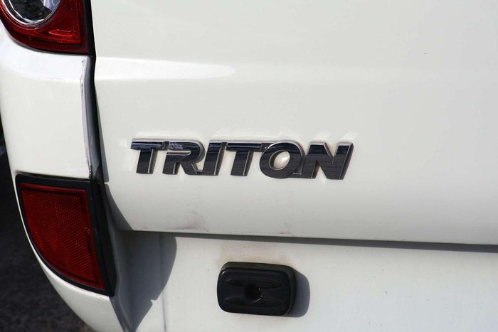 2014 Mitsubishi Triton GLX