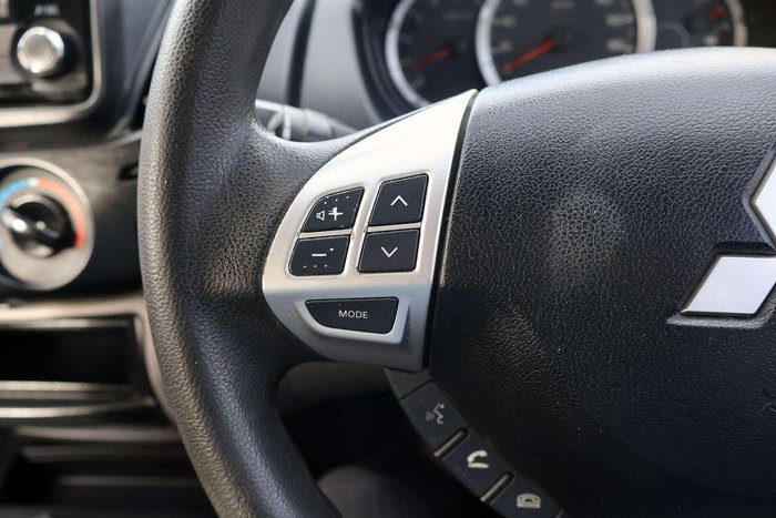 2014 Mitsubishi Triton GLX