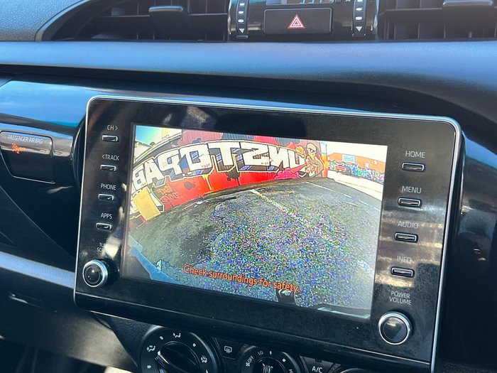 2022 Toyota Hilux SR