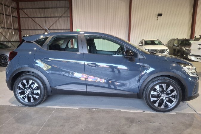 2023 RENAULT CAPTUR LIFE