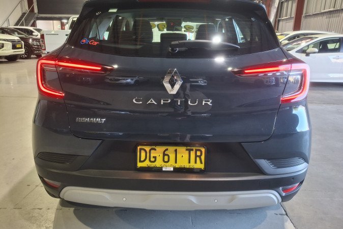 2023 RENAULT CAPTUR LIFE