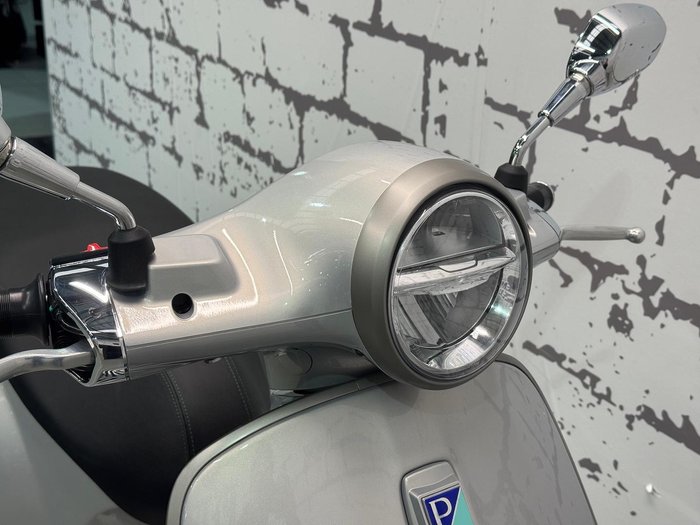 2025 Vespa Primavera Tech 150 Primavera Silver