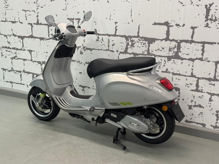 2025 Vespa Primavera Tech 150 Primavera Silver