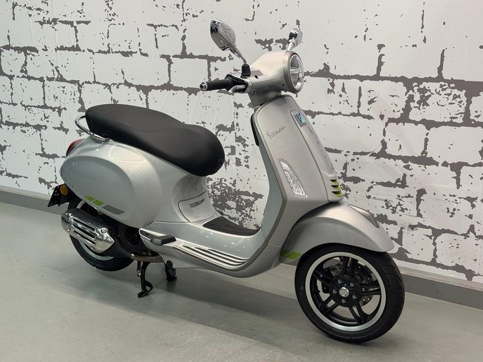 2025 Vespa Primavera Tech 150 Primavera Silver