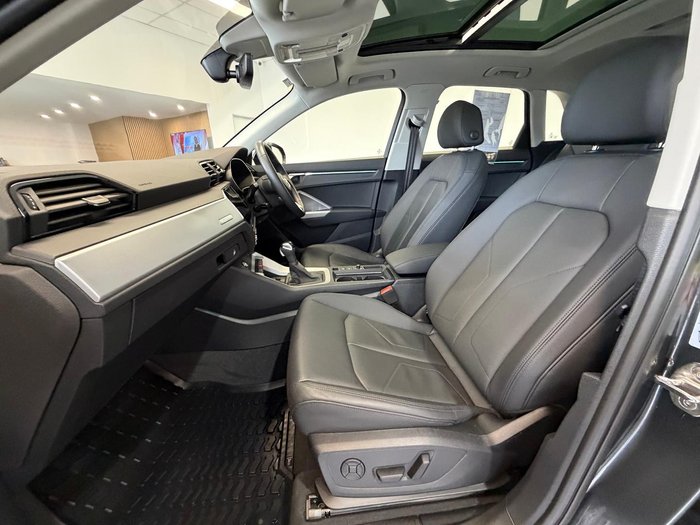 2024 Audi Q3 35 TFSI S line edition