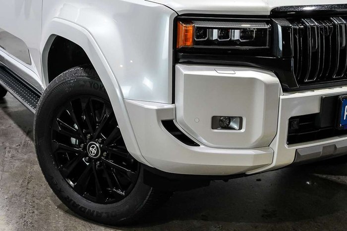 2025 Toyota Landcruiser Prado VX