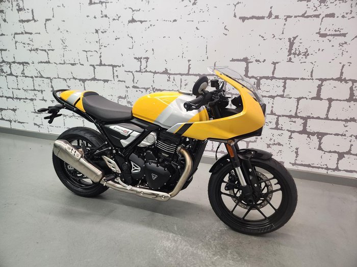 2026 Triumph Thruxton 400 Thruxton Yellow