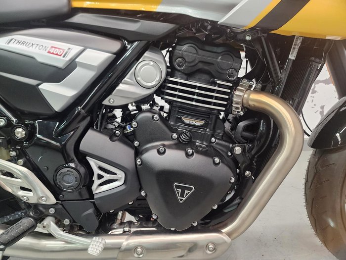 2026 Triumph Thruxton 400 Thruxton Yellow