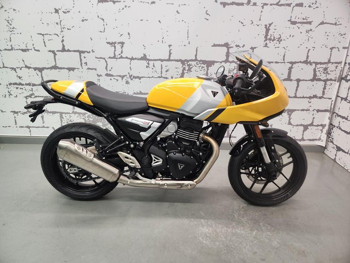 2026 Triumph Thruxton 400 Thruxton Yellow
