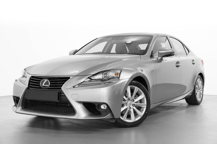 2016 Lexus IS 300h Luxury