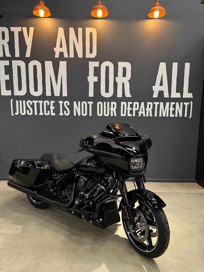 2026 Harley-Davidson Street Glide 117 (FLHX) Touring Black