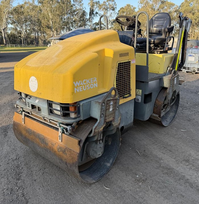 2010 Wacker Neuson RD27 120