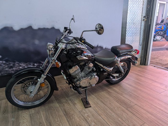 2009 Suzuki VL250 (LC250 INTRUDER) Black