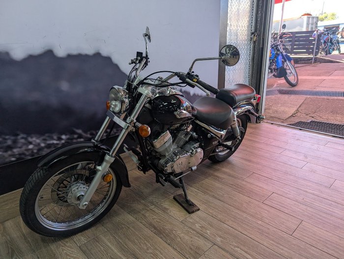2009 Suzuki VL250 (LC250 INTRUDER) Black