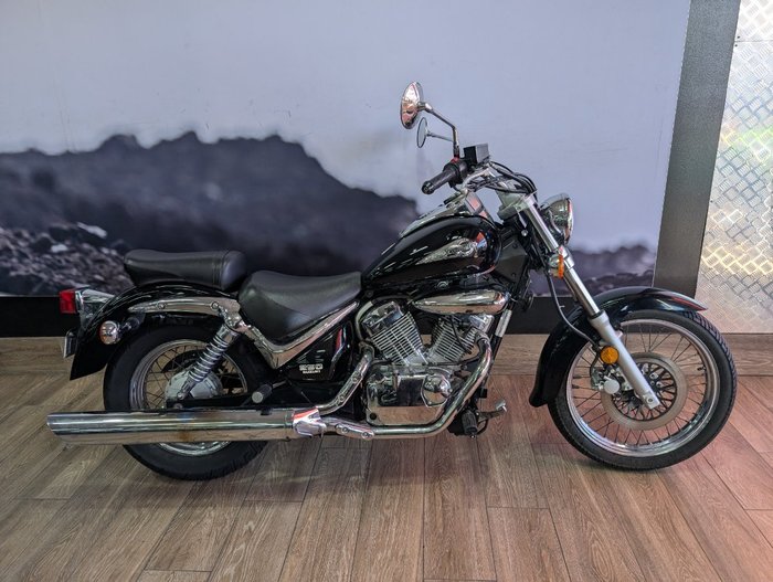 2009 Suzuki VL250 (LC250 INTRUDER) Black