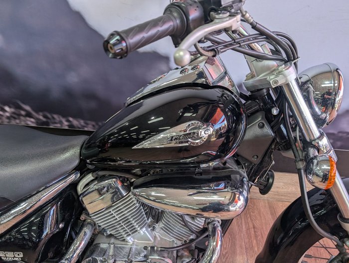 2009 Suzuki VL250 (LC250 INTRUDER) Black