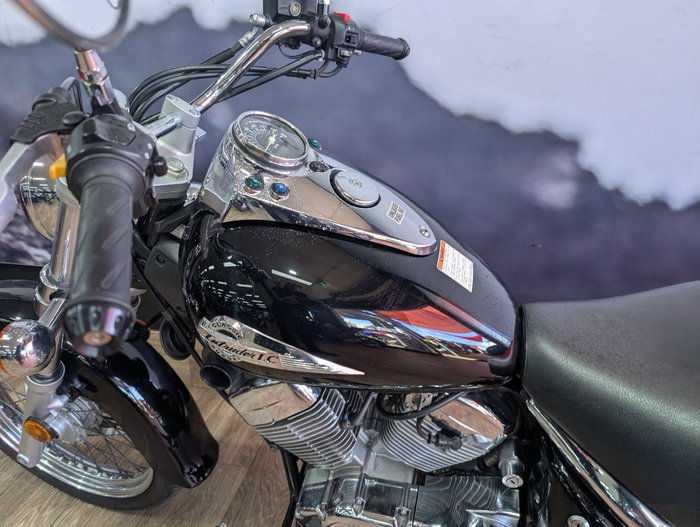 2009 Suzuki VL250 (LC250 INTRUDER) Black