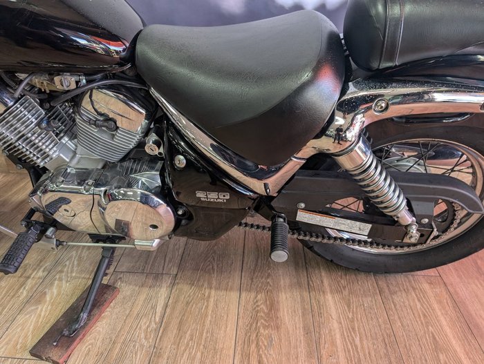 2009 Suzuki VL250 (LC250 INTRUDER) Black