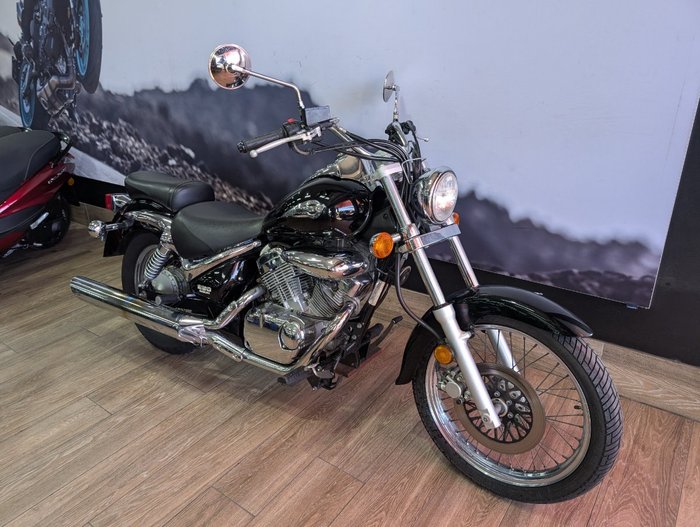 2009 Suzuki VL250 (LC250 INTRUDER) Black
