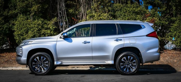 2023 Mitsubishi Pajero Sport GLS