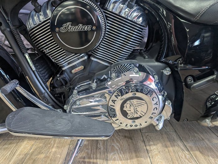 2014 INDIAN CHIEFTAIN Black