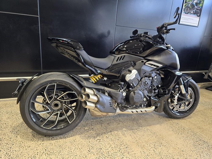 2023 Ducati Diavel V4
