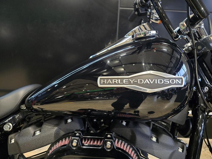 Harley-Davidson Sport Glide 107 (FLSB) Softail