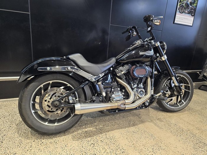 Harley-Davidson Sport Glide 107 (FLSB) Softail