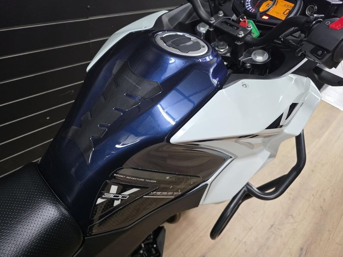 2025 Kawasaki VERSYS-X 300 White