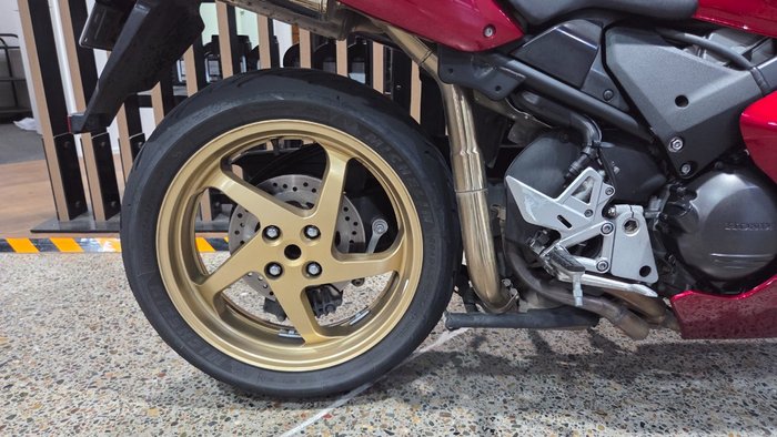 2010 Honda VFR800F (VFR800Fi) RED