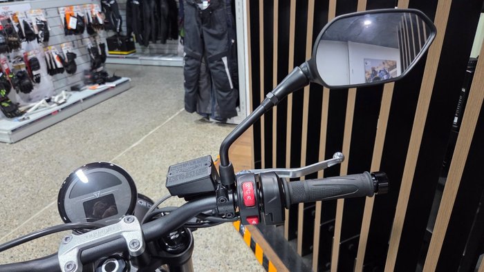 2026 Triumph TRIDENT 660 (LAMS)