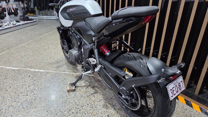 2026 Triumph TRIDENT 660 (LAMS)