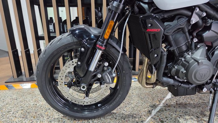 2026 Triumph TRIDENT 660 (LAMS)