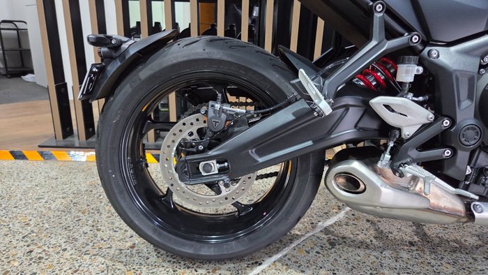 2026 Triumph TRIDENT 660 (LAMS)