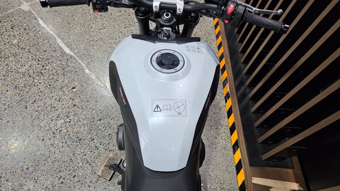2026 Triumph TRIDENT 660 (LAMS)