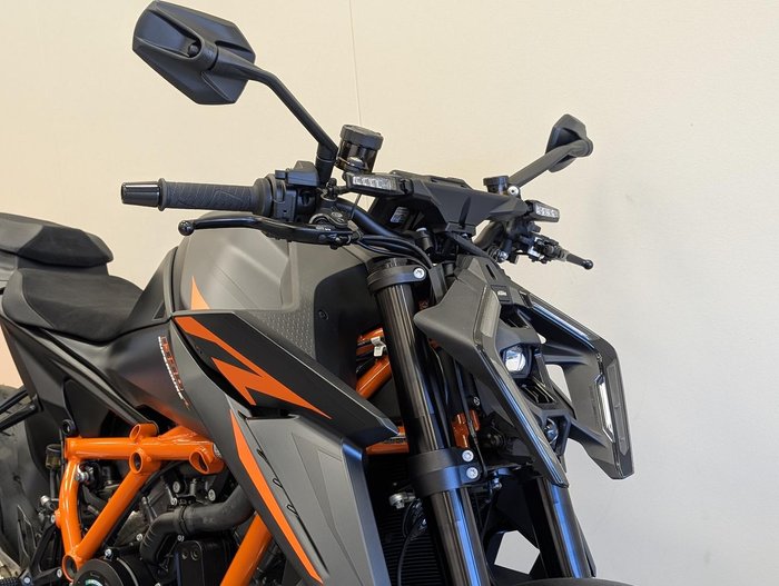 2026 KTM 1390 Super Duke R EVO Super Duke Black